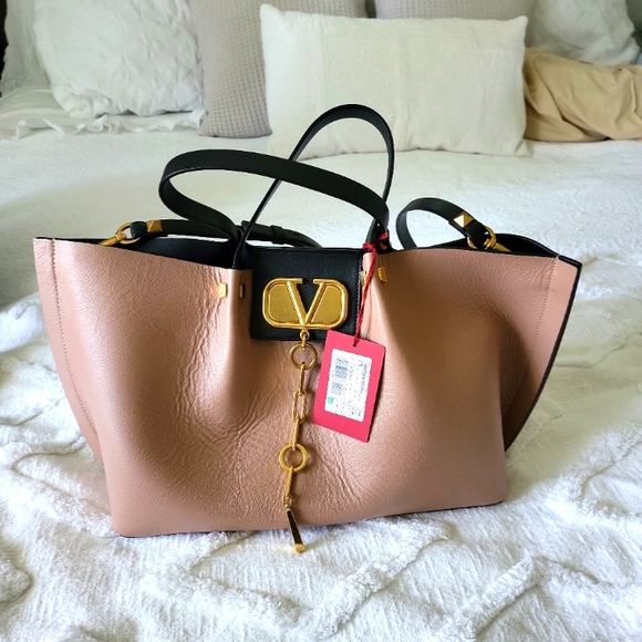 Valentino Garavani authentic beige leather tote/satchel - Picture 1 of 14